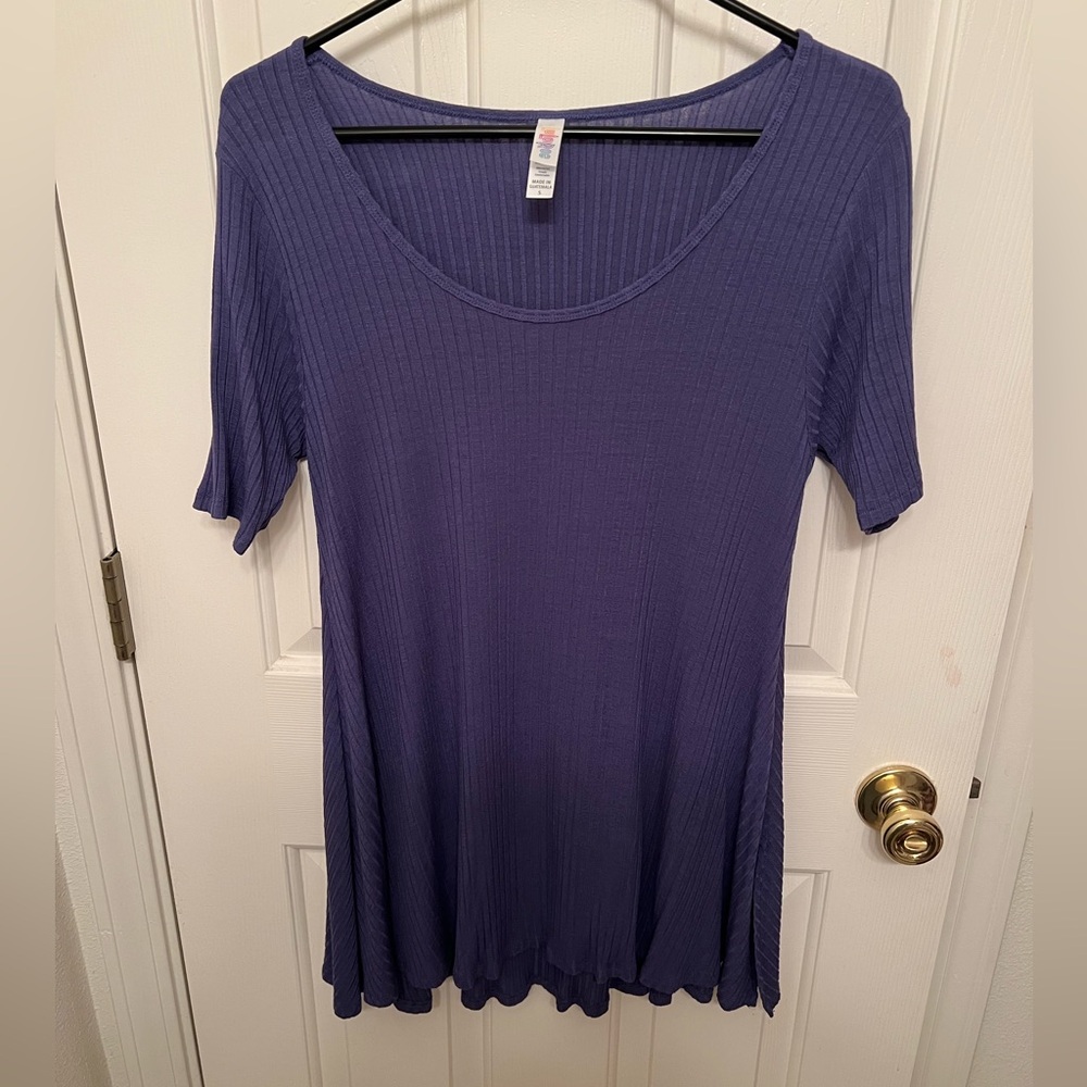 LuLaRoe Short Sleeve Ribbed Top in Purple